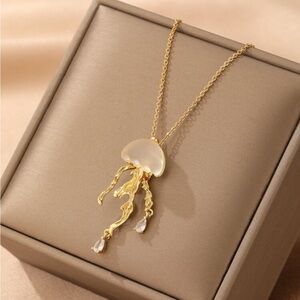 BRAND NEW 🪼 Jellyfish FADELESS 18K Gold Plated Stainless Steel Pendant Necklace
